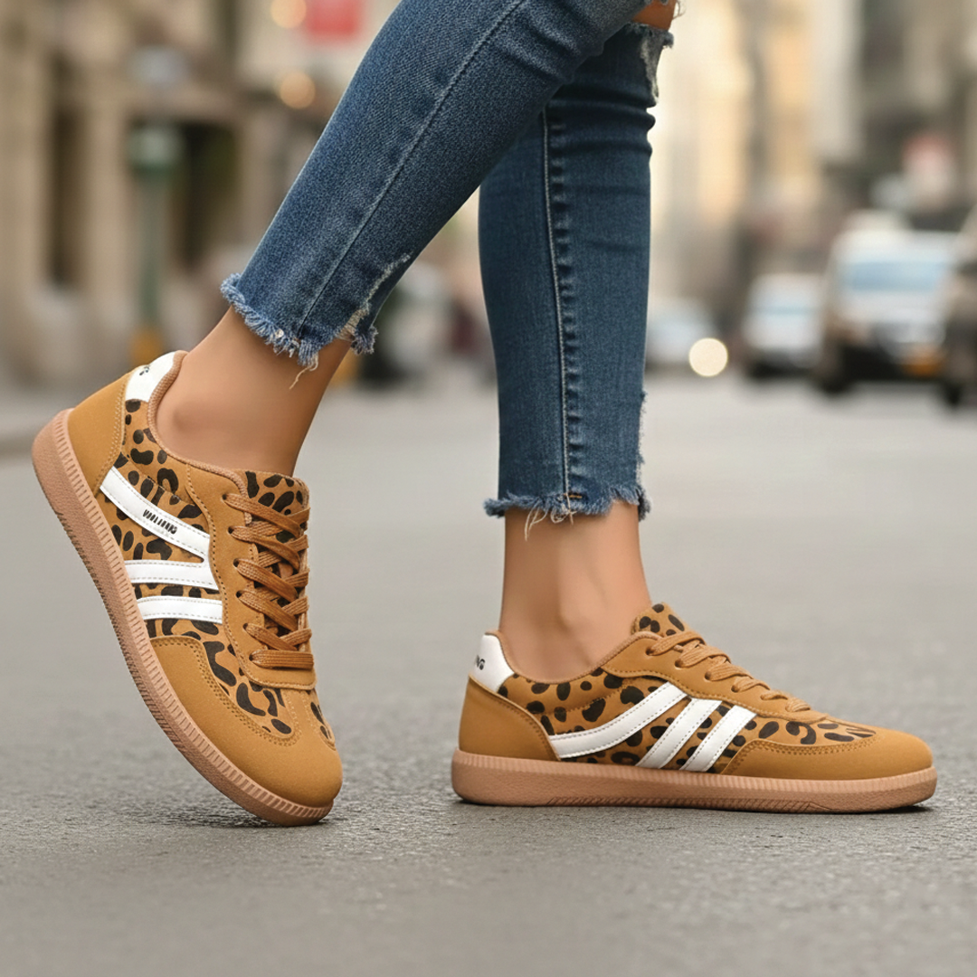Aubrey - Low-Top Lace Sneakers
