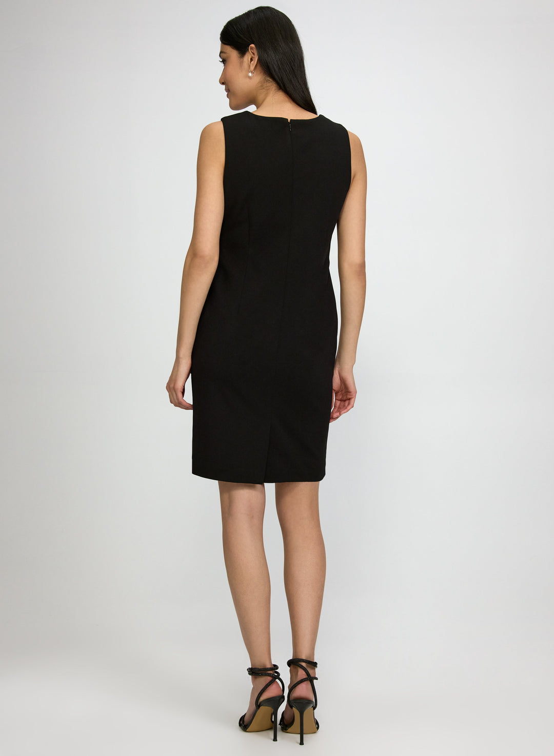 Pearl Buckle Short Dress